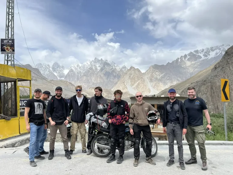 Grupa Exploro na Karakorum Highway